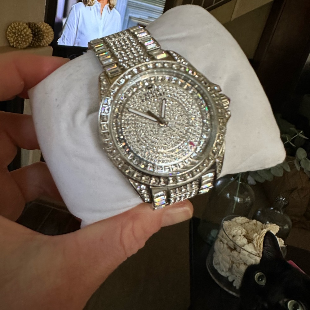 👑 NWT Juicy Couture Watch-Beautiful crystal filled watch-stunning!!!